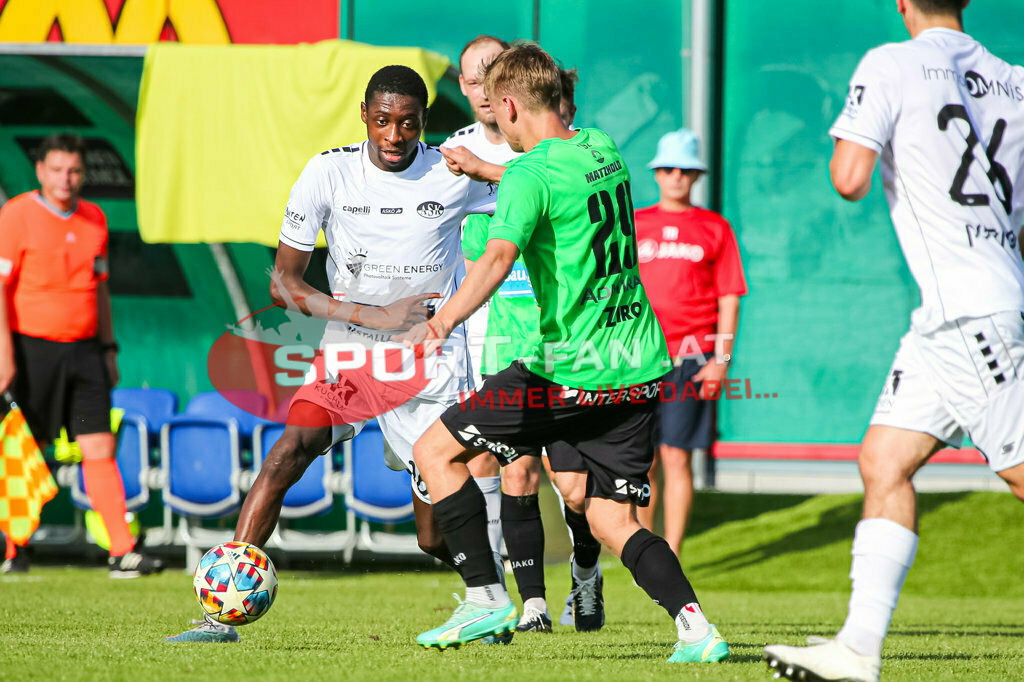 ASK Klagenfurt - SC Weiz 2:3, Kärntner Liga 3. Runde | Mersei Nsandi (ASK Klagenfurt #16) Philipp Schellnegger (SC Weiz #29) Val Cernos (ASK Klagenfurt #26) ASK Klagenfurt - SC Weiz 2:3 am 13.08.2023 in Klagenfurt
(ASK Sportzentrum Fischl), Austria, (Photo by Ernst Krawagner sport-fan.at) - Realisiert mit Pictrs.com