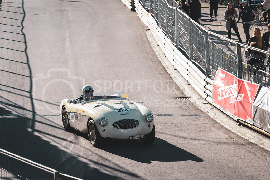 21. Arosa ClassicCar 2025 - 6. =September= 2025 | Marco Trevisan aus Unterengstringen (SUI) in einem Austin Healey 100S aus dem Jahre 1955 mit Startnummer 223 am Arosa ClassicCar 2025 in der Kategorie Classic Trophy..@arosaclassiccar, @arosa.official, #arosaclassiccar, #arosa, #76curves, #classiccarBild: Sportfotografie Markus Aeschimann | www.markus-aeschimann.ch - Realisiert mit Pictrs.com