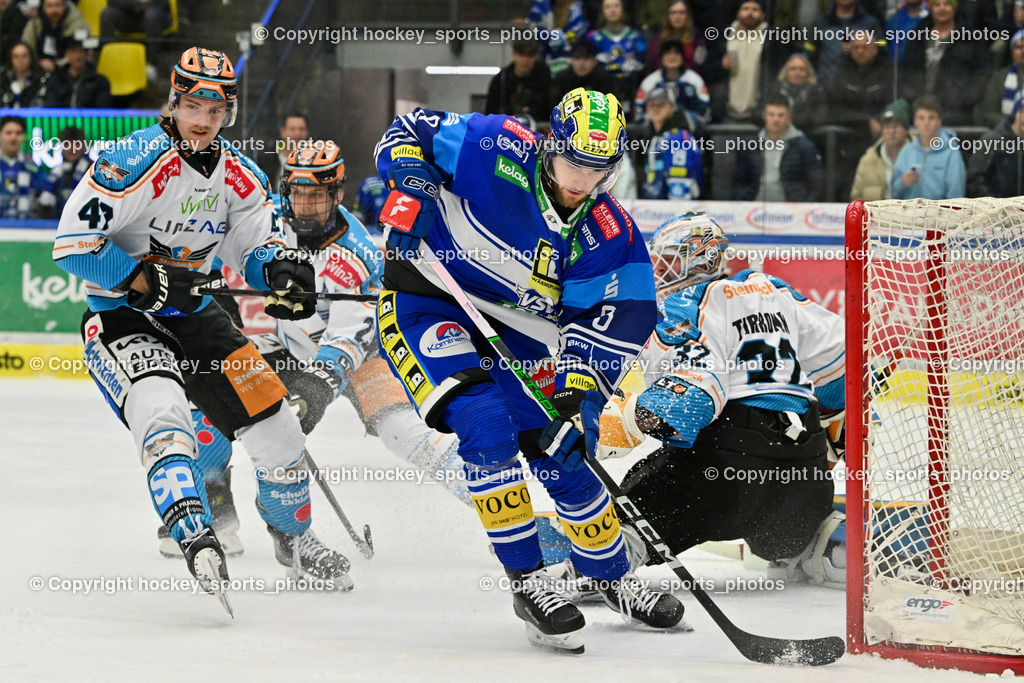 EC IDM Wärmepumpen VSV vs. STEINBACH BLACK WINGS LINZ  | #8 Rebernig Maximilian EC VSV, #32 Tirronen Rasmus BLACK WINGS LINZ, #47 Roe Logan BLACK WINGS LINZ, #23 Söllinger Patrick BLACK WINGS LINZ, EC IDM Wärmepumpen VSV vs. STEINBACH BLACK WINGS LINZ , EC IDM Wärmepumpen VSV vs. STEINBACH BLACK WINGS LINZ  am 28.01.2025 in Villach (Stadthalle Villach), Austria, (Photo by Bernd Stefan)