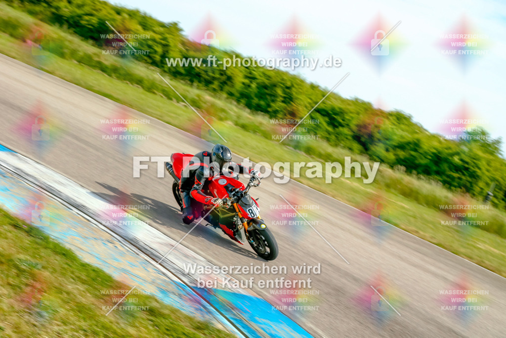 _MOT0759 | Hier findet Ihr Bilder von Touristenfahrten auf der Nürburgring Nordschleife oder von anderen Veranstaltungen die ich besucht habe. Viel Spass beim Durch Schauen 