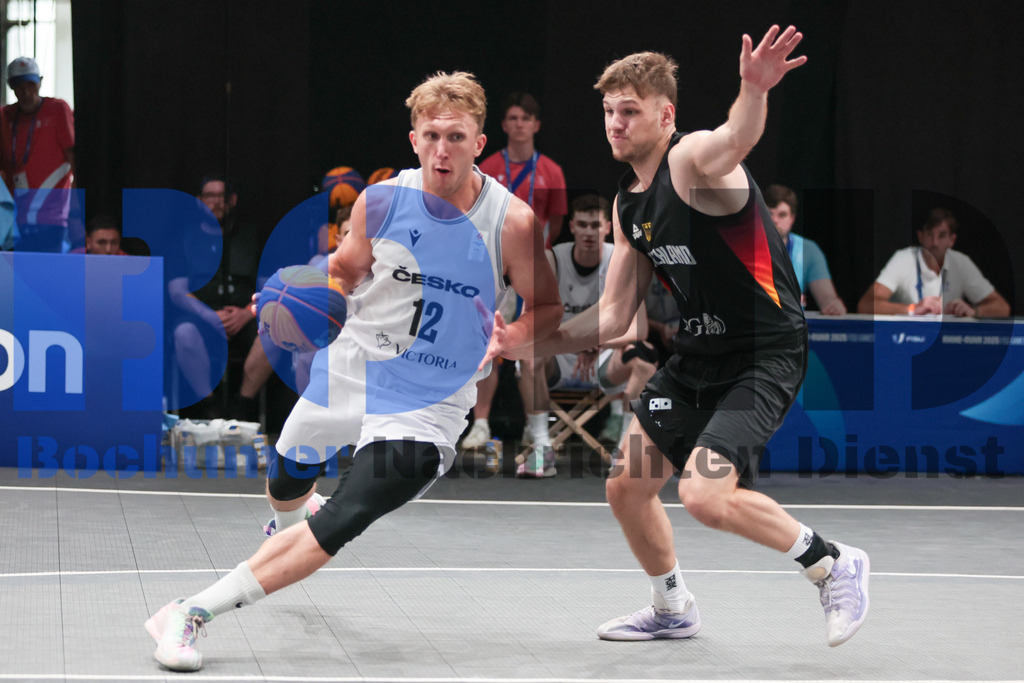 SES_RRG3x320250720-96 | bond - Realisiert mit Pictrs.com