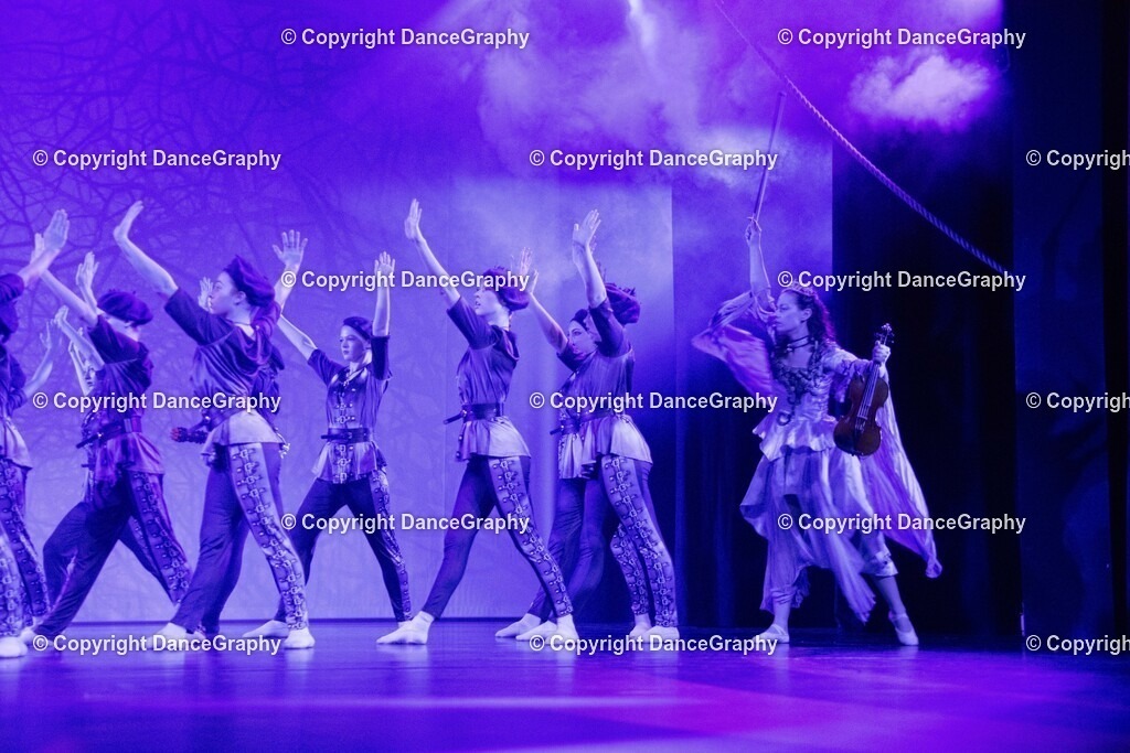 GPHY2759 | DanceGraphy - Realisiert mit Pictrs.com