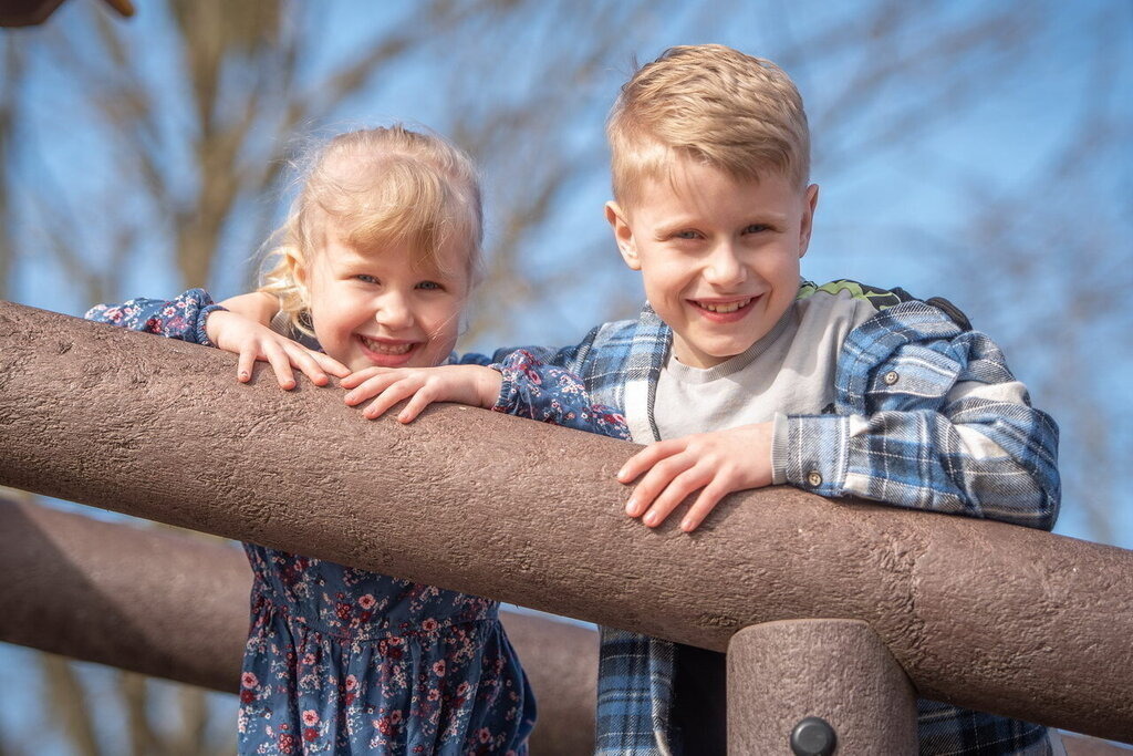 Galerie-Familie (39) | Mein Name ist Arkadius. Ich fotografiere Ihre Hochzeit in Frankfurt und im Umkreis von 200 km. Als Fotograf bin ich noch bekannt im Bereich Business- und Modefotografie.
