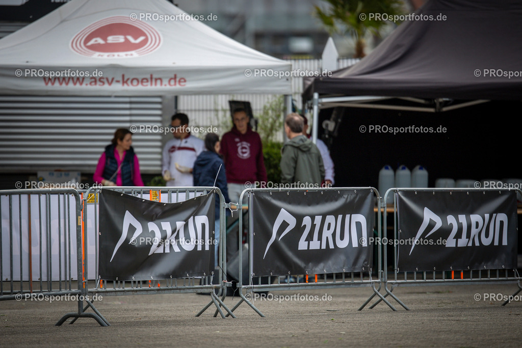 22. ASV Nachtlauf; Koeln, 28.05.25 | Impressionen vom 22. ASV Nachtlauf am 28.05.25 am Tanzbrunnen in Koeln. Foto: BEAUTIFUL SPORTS/Axel Kohring