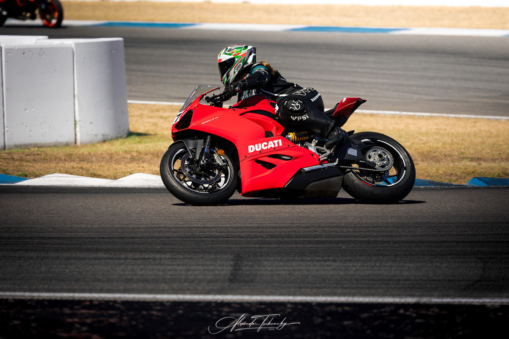 Ducati Trackday Hockenheimring 2026 | Entdecken Sie die faszinierende Welt von Alexander Tschuncky Arts: Kreative Fotografie, atemberaubende Automobilkunst und hochwertiger Bilderdruck. Lassen Sie sich inspirieren! - Realisiert mit Pictrs.com