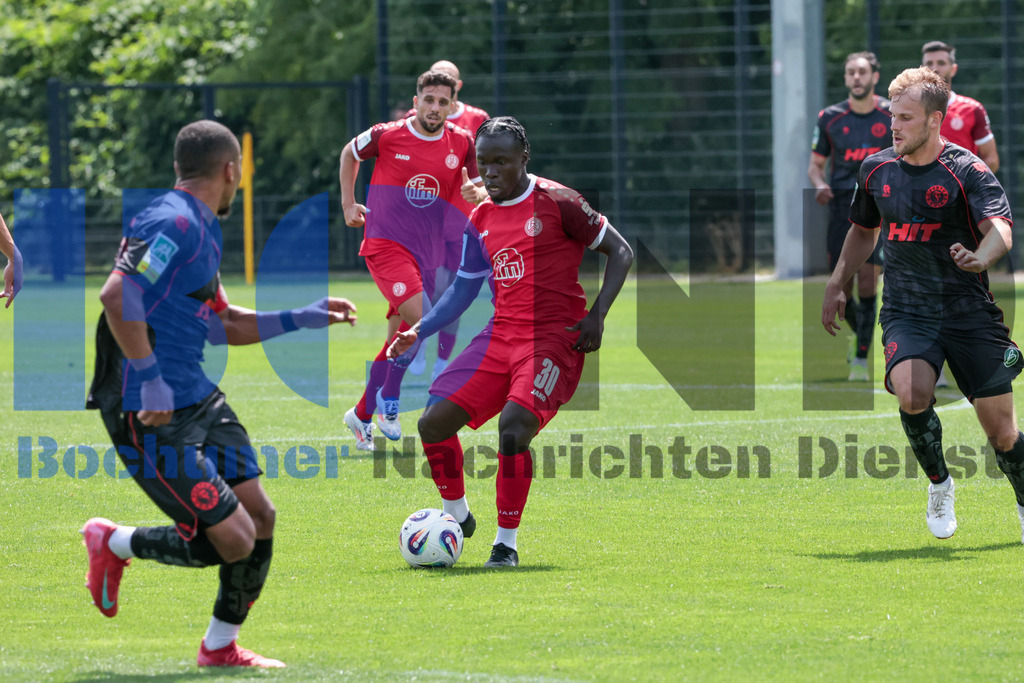 SES_ESSFKO20250712-40 | bond - Realisiert mit Pictrs.com