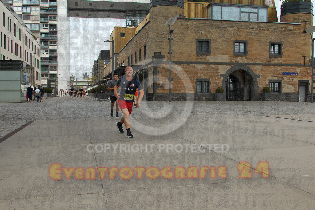 250920_1322_EV4_5326 | Sportfotografie im Rhein-Sieg Kreis, Köln, Bonn, NRW, Rheinland Pfalz, Hessen, etc. Unser Tätigkeitsfeld umfasst den Laufsport vom Volkslauf über den Marathon, Duathlon, Triathon bis zum Ultralauf wie Kölnpfad Ultra oder Schindertrail.