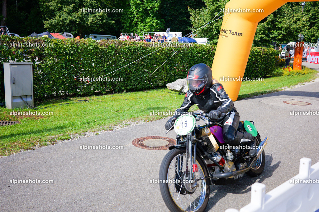 P1025974 | Erleben Sie atemberaubende, hochqualitative Fotos Ihrer Fahrt entlang der malerischen Alpenstraßen. Besuchen Sie alpineshots.com, um professionelle Aufnahmen Ihrer unvergesslichen Reise zu finden und zu kaufen - Realisiert mit Pictrs.com