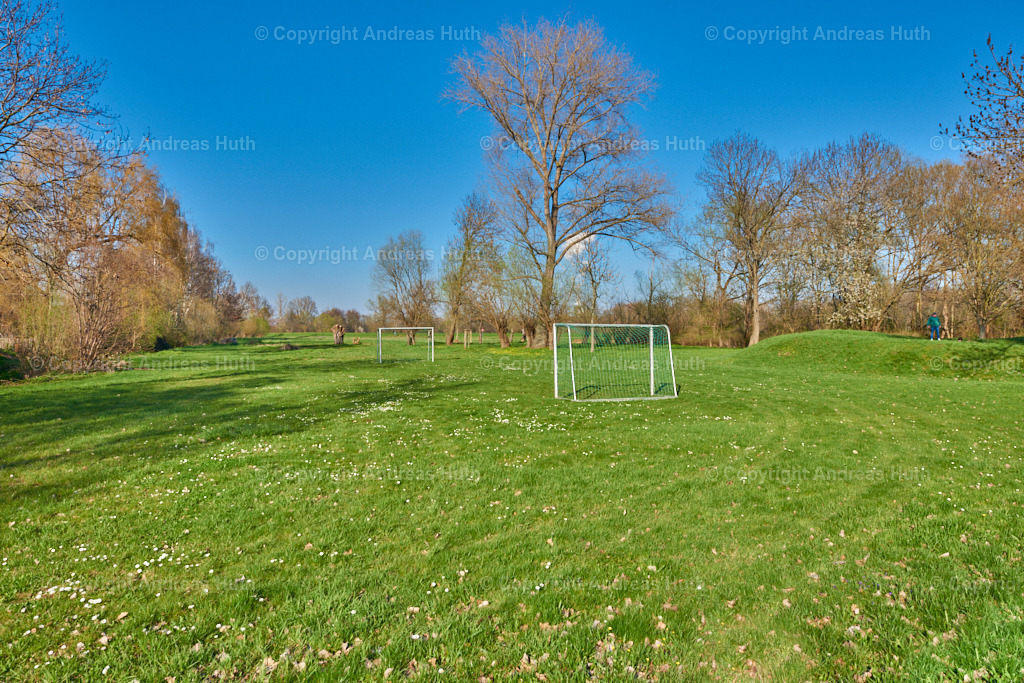 Am Deich zur Elsteraue bei Predel 01 | Bedeutsame Landschaften Deutschlands - Realisiert mit Pictrs.com