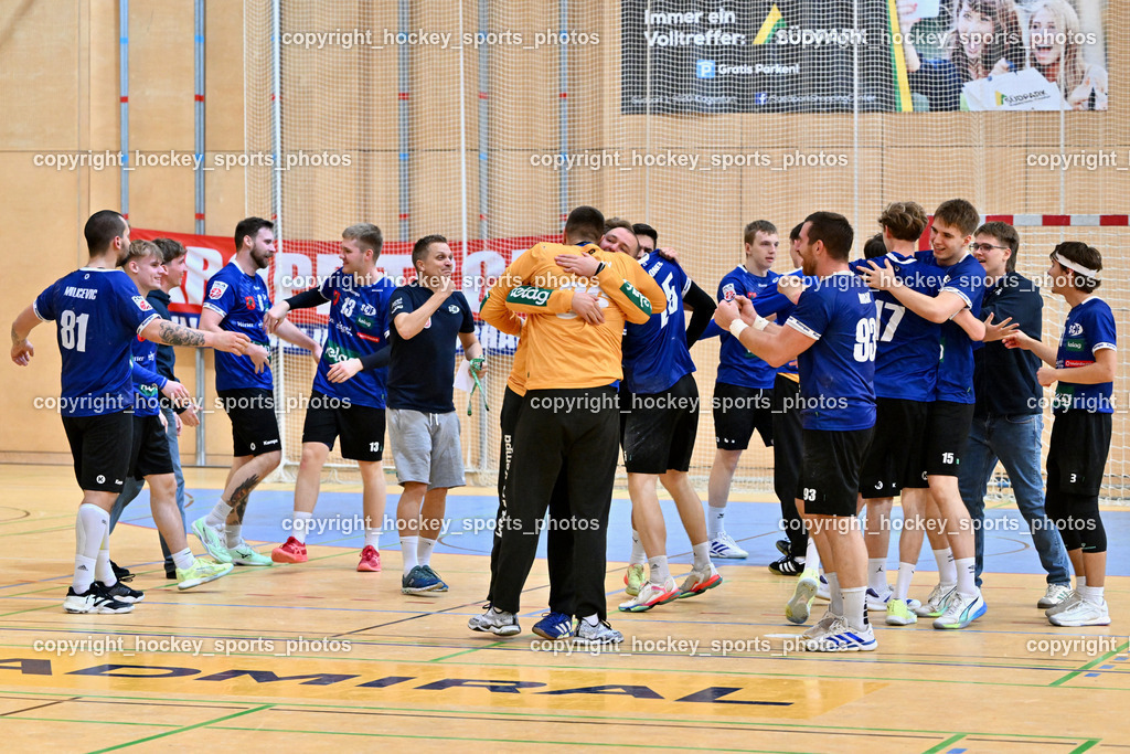 SC Ferlach vs. roomz JAGS Vöslau | Jubel SC Ferlach Mannschaft, SC Ferlach vs. roomz JAGS Vöslau, SC Ferlach vs. roomz JAGS Vöslau am 08.11.2025 in Ferlach (Ballspielhalle Ferlach), Austria, (Photo by Bernd Stefan)