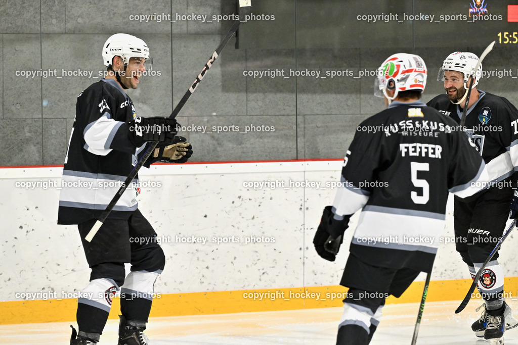 Kuss & Kuss Kings vs. Golden Bulls | Jubel Kuss & Kuss Kings Mannschaft, #21 Haudum Luka Kuss & Kuss Kings, #5 Pfeffer Jakob Kuss & Kuss Kings, #72 Scherio Kuss & Kuss Kings, Kuss & Kuss Kings vs. Golden Bulls, Kuss & Kuss Kings vs. Golden Bulls am 30.05.2025 in Ferlach (HTC Eishalle Ferlach), Austria, (Photo by Bernd Stefan)