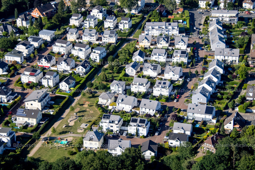 Essen Heisingen_ Zur Waldesquelle_Heisinger Str. _ Creative Airphotography H.Klöpper-3599 | Luftbilder und professionelle Luftbildfotografie als Digitaldatei oder hochwertiger Print: Leinwand, Alu‑Dibond, Acrylglas, Poster oder Download im Shop. - Realisiert mit Pictrs.com
