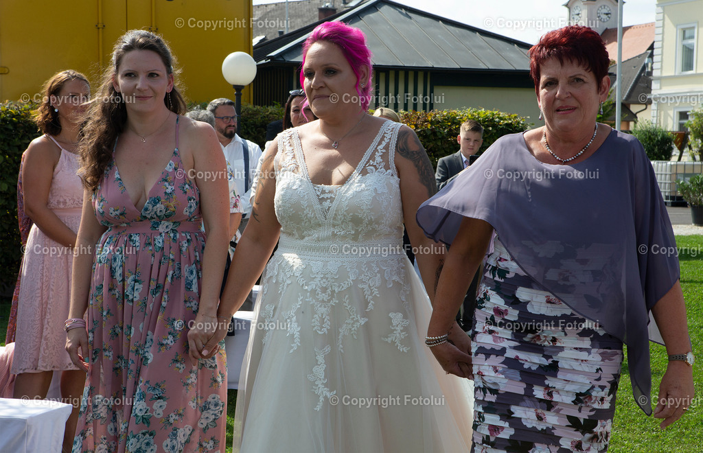 KERSTINFREDYHOCHZEIT_260822_61 | bilder, linz, photo, foto, fussball, sport, fotolui, bundesliga