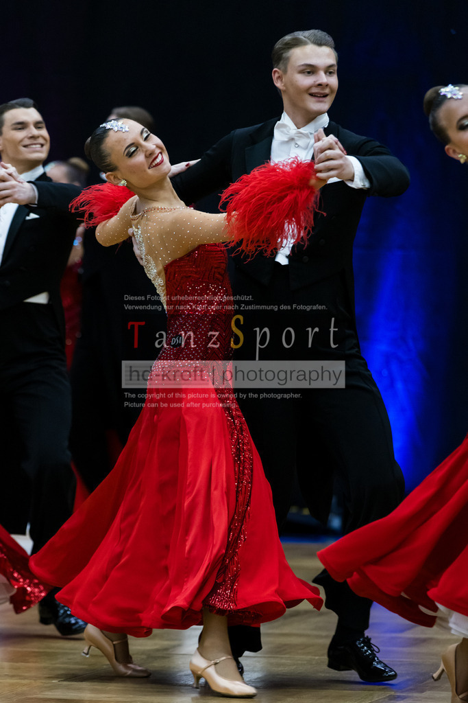 20260314_BL1_Std-Formationen_Nbg3734 | Tanzsportbilder, Standardtanz, Lateintanz, WDSF, DTV, LTVB, dancecomp, goc, hessen tanzt, blaues band der spree, walzer, tango, wiener walzer, slowfox, quickstepp, samba, rumba, cha-cha-cha, paso doble. jive, hd-kroft photography, turniertanzsport