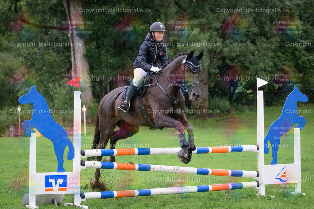 084_Schwarz_Anika_Sternenkönigin_A1_Springen_250802_05 | gis-fotografie