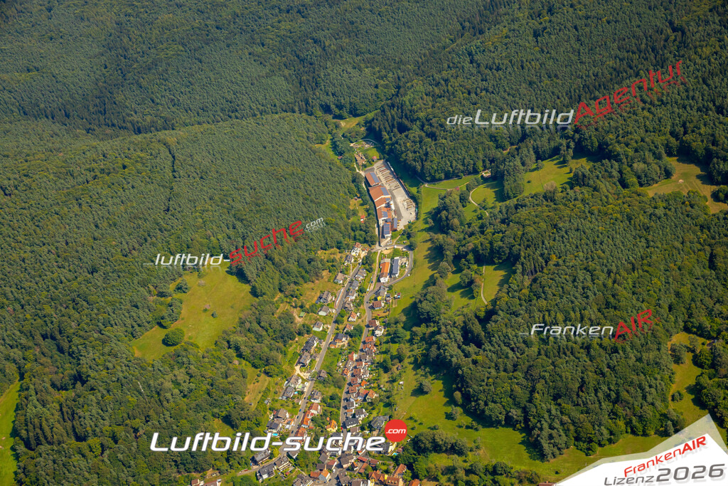 Das Luftbild zeigt :  Heimbuchenthal - Die Luftaufnahme wurde 2024 vom UL-Flugzeug aus erstellt ( keine Drohne ) - Hochauflösende Luftaufnahme - Für grossformatige Ausdrucke geeignet. Die Geschenkidee !Mit Lizenz und Bildrechte bestellbar