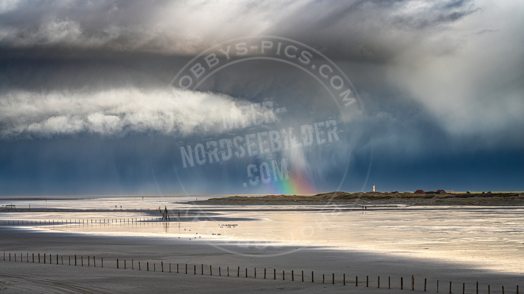 Schönes Unwetter über dem Strand | Regenbogen über dem Strand