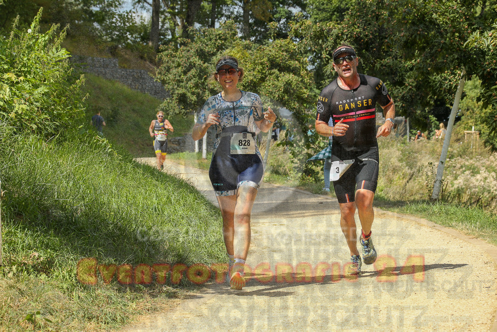 250824_1332_EX1_2728 | Sportfotografie im Rhein-Sieg Kreis, Köln, Bonn, NRW, Rheinland Pfalz, Hessen, etc. Unser Tätigkeitsfeld umfasst den Laufsport vom Volkslauf über den Marathon, Duathlon, Triathon bis zum Ultralauf wie Kölnpfad Ultra oder Schindertrail.