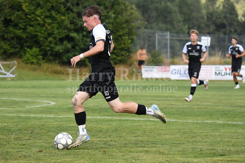 SpVgg GW Deggendorf | Laurin Hübscher (SpVgg GW Deggendorf #10) - Realisiert mit Pictrs.com