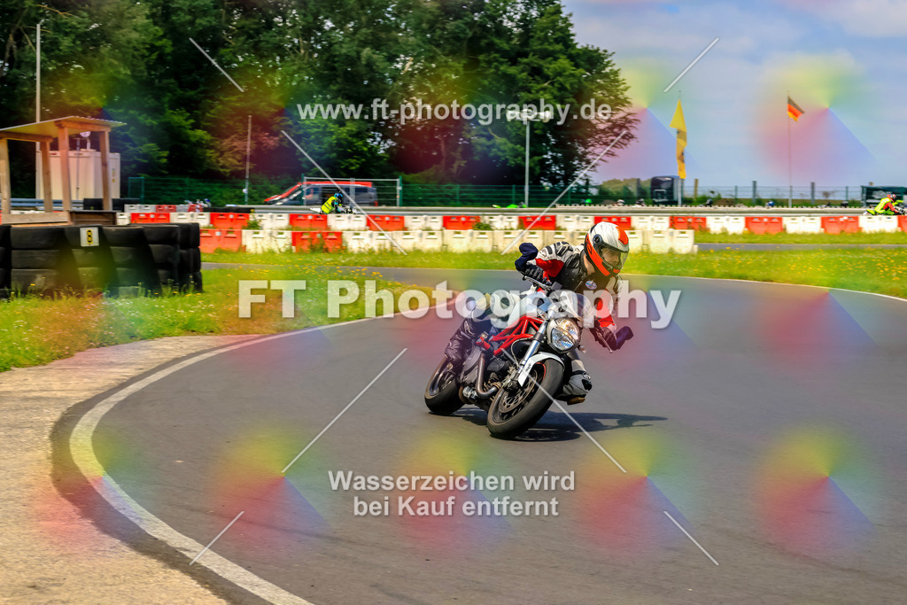 VBK-7947 | Hier findet Ihr Bilder von Touristenfahrten auf der Nürburgring Nordschleife oder von anderen Veranstaltungen die ich besucht habe. Viel Spass beim Durch Schauen 
