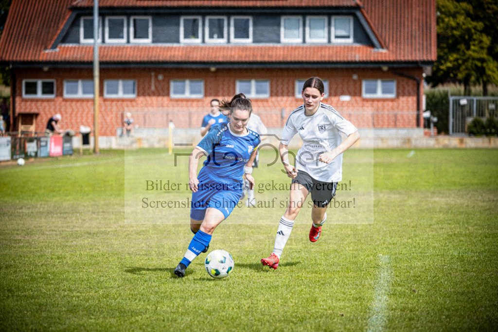 SG Bohmte/Ostercappeln/Schwagstorf - SV Harderberg - Frauen Bezirkpokal | Frauen Bezirkpokal · 1. Damen - 1. Damen · Sportplatz - Realisiert mit Pictrs.com