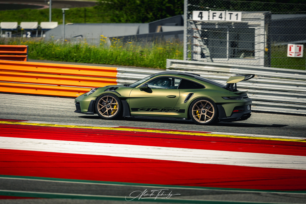 R6PZ2812 _Alexander Tschuncky | Entdecken Sie die faszinierende Welt von Alexander Tschuncky Arts: Kreative Fotografie, atemberaubende Automobilkunst und hochwertiger Bilderdruck. Lassen Sie sich inspirieren! - Realisiert mit Pictrs.com