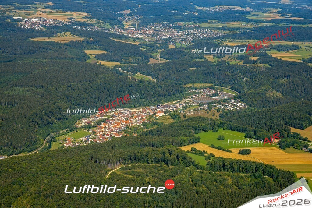 Das Luftbild zeigt :  Hettingen - Die Luftaufnahme wurde 2024 vom UL-Flugzeug aus erstellt ( keine Drohne ) - Hochauflösende Luftaufnahme - Für grossformatige Ausdrucke geeignet. Die Geschenkidee !Mit Lizenz und Bildrechte bestellbar