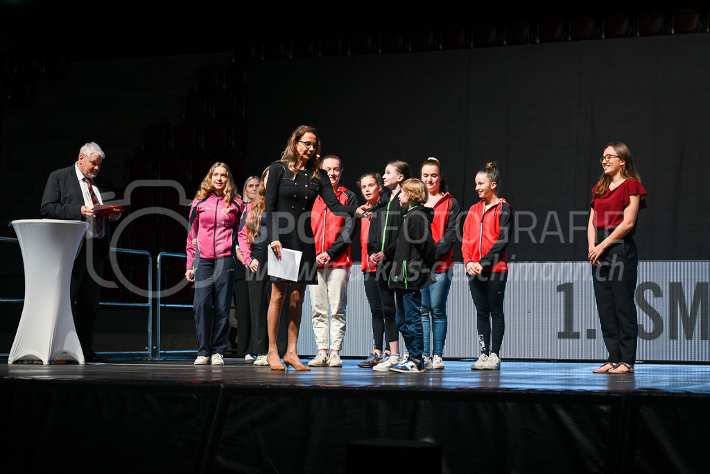 Winterthurer Sportehrung - 23. Februar 2023 | Winterthurer Sportehrung
AXA Arena, Winterthur
Ladina und Loris Stucki vom Stadtturnverein Winterthur Trampolin.
Bild: Sportfotografie Markus Aeschimann | www.markus-aeschimann.ch - Realisiert mit Pictrs.com