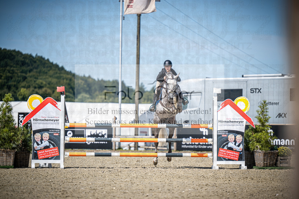DOS_0892 | Entdecke hochwertige Reitturnierfotos von Foto Oger. Professionell, emotional und authentisch – jetzt Lieblingsmomente im Shop bestellen.Deutschlandweite Turnierfotografie. - Realisiert mit Pictrs.com