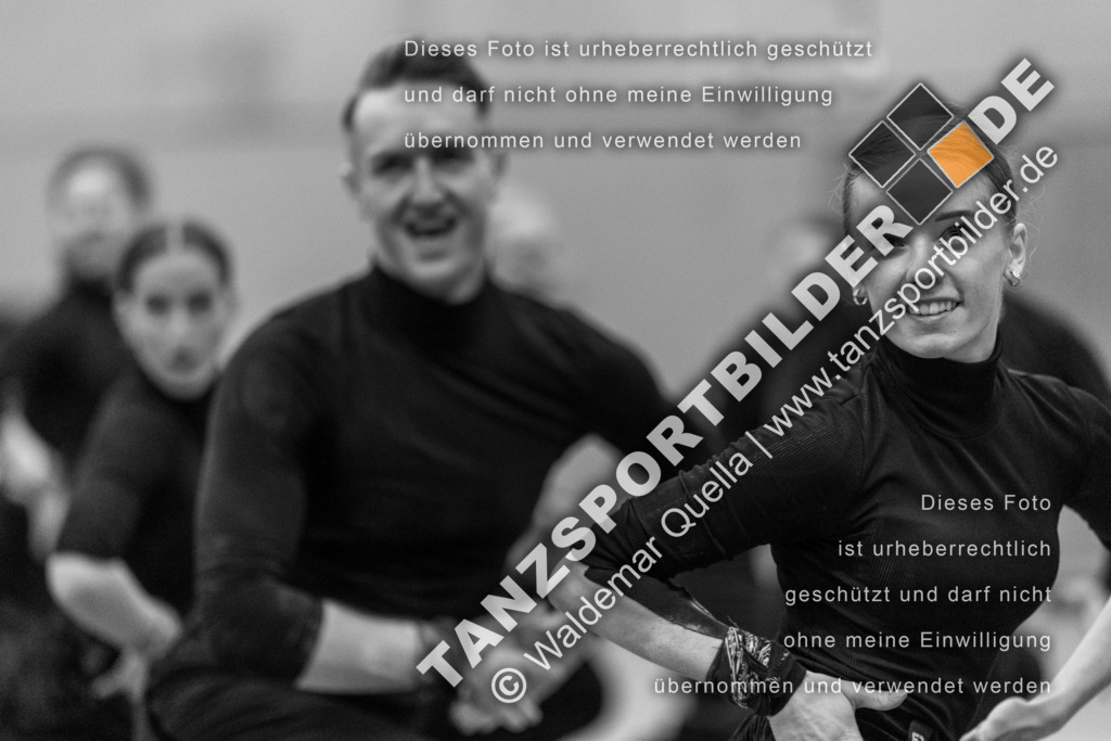 20231020-01142 | Hier finden Sie Tanz Bilder vom Latein und Standard Formationen tanzen. Sportbilder vom Tanzsport. Schöne Fotos und von Weltmeisterschaft, Europameisterschaft, Bundesliga, Regionalliga, Oberliga und Landesliga sowie von GOC Stuttgart, DanceComp, WM Bremen