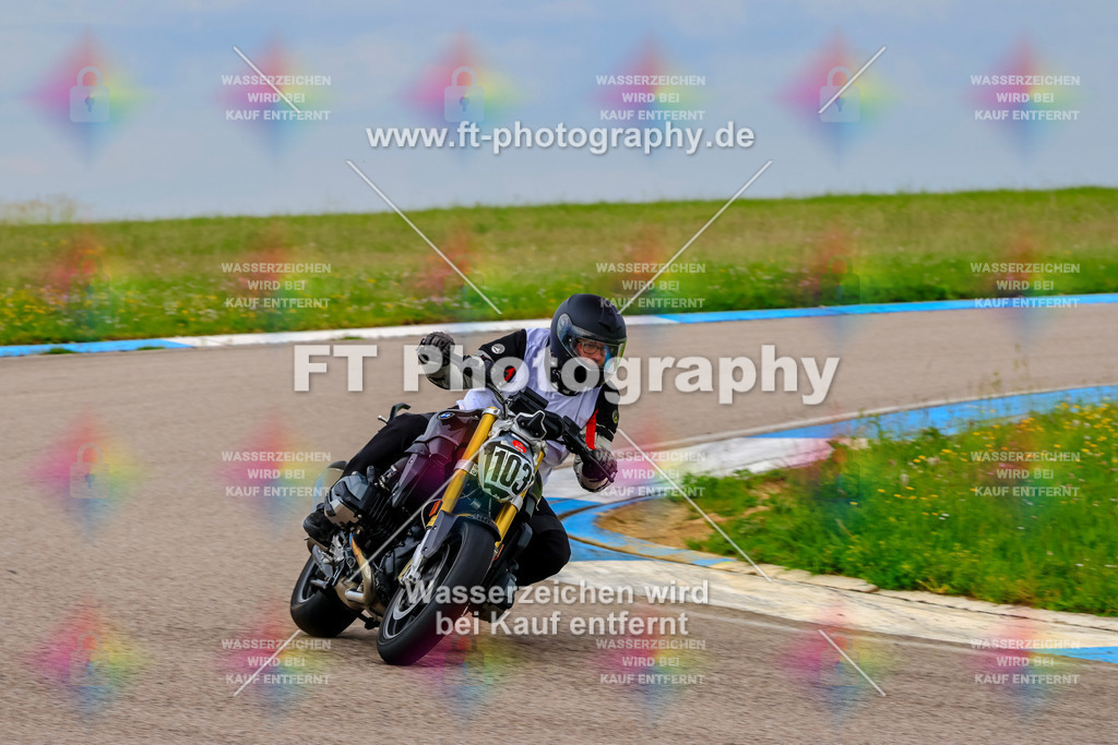 MotoTeam-2334 | Hier findet Ihr Bilder von Touristenfahrten auf der Nürburgring Nordschleife oder von anderen Veranstaltungen die ich besucht habe. Viel Spass beim Durch Schauen 