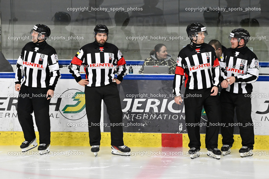 ATSE Graz vs. EHC Lustenau | MEIXNER Sebastian Referee, WENUSCH Hermann Referee, BERGER Oliver Referee, SCHAFFER Markus Referee, ATSE Graz vs. EHC Lustenau, ATSE Graz vs. EHC Lustenau am 14.02.2026 in Graz (Merkur Eishalle ), Austria, (Photo by Bernd Stefan)