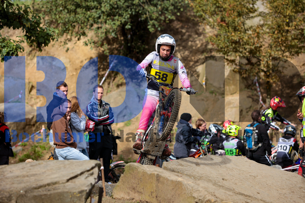 SES_DMTRIA20240929-61 | bond - Realisiert mit Pictrs.com