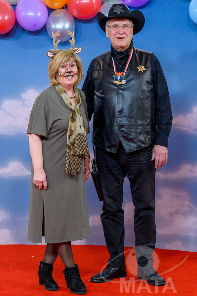 _DWA2135 | Gerswid Terheyden und Staatsminister Joachim Hermann (CSU) bei der TV-Sendung Fastnacht in Franken 2024. Veitshöchheim, 02.02.2024 Bayern Deutschland - Realisiert mit Pictrs.com