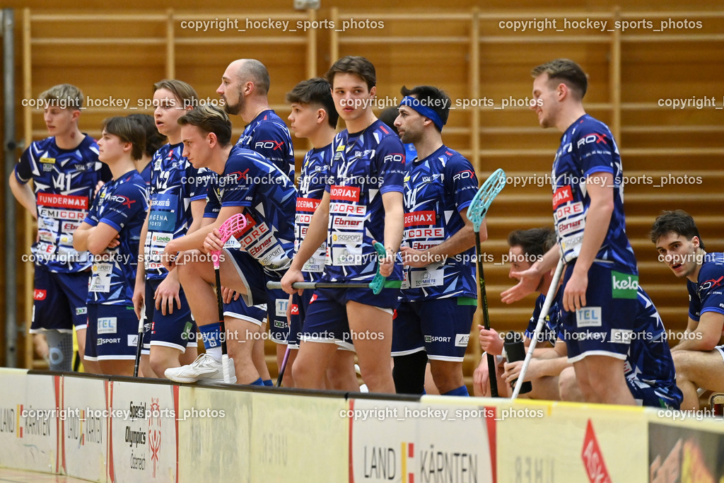 VSV Unihockey vs. KAC Floorball | Spielerbank VSV Floorball, #44 Luca Widnig VSV Unihockey, #14 Michael Klemm VSV Unihockey, #46 Elias Kronig VSV Unihockey, #13 Jan Sláma VSV Unihockey, VSV Unihockey vs. KAC Floorball, VSV Unihockey vs. KAC Floorball am 28.03.2026 in Villach (Ballspielhalle St. Martin), Austria, (Photo by Bernd Stefan)