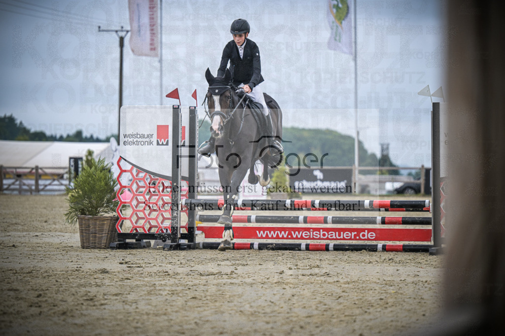 DOS_0624 | Entdecke hochwertige Reitturnierfotos von Foto Oger. Professionell, emotional und authentisch – jetzt Lieblingsmomente im Shop bestellen.Deutschlandweite Turnierfotografie. - Realisiert mit Pictrs.com