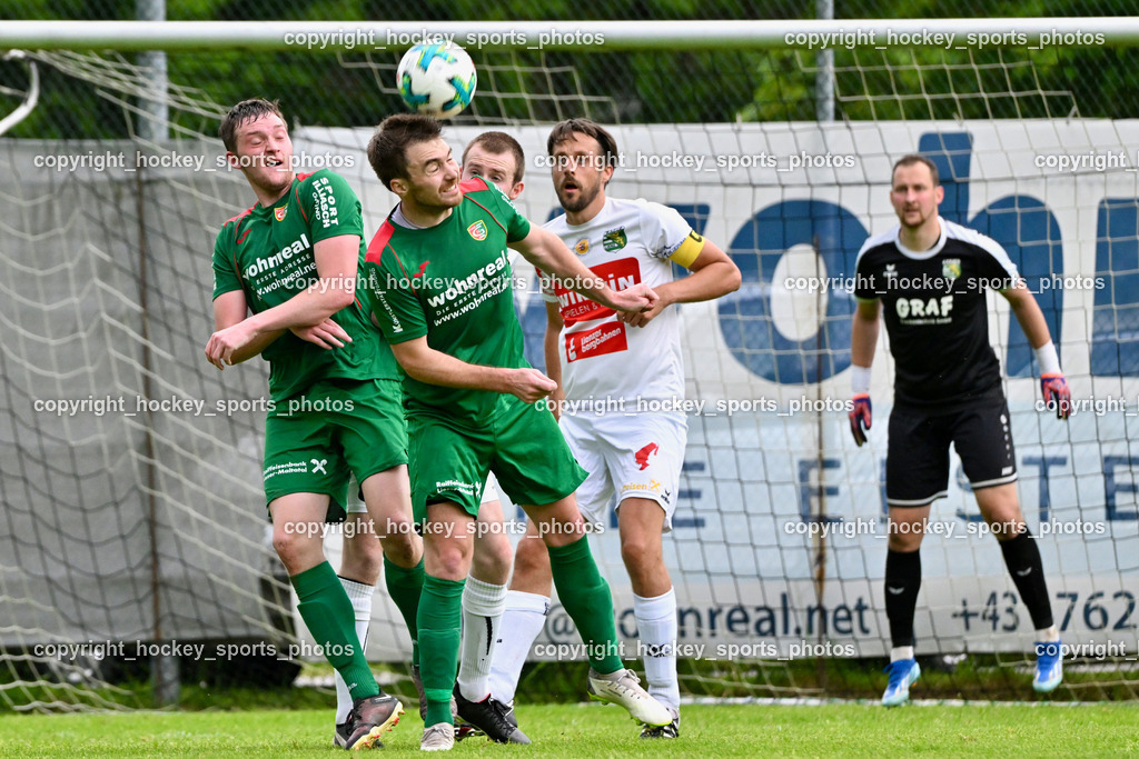 FC ASKÖ Gmünd vs. Rapid Lienz  | #20 Kilian Stirling ASKÖ Gmünd, #5 Christian Preiml Stranner ASKÖ Gmünd, #5 Manuel Eder Rapid Lienz, #1 Julian Weiskopf Rapid Lienz, FC ASKÖ Gmünd vs. Rapid Lienz , FC ASKÖ Gmünd vs. Rapid Lienz  am 02.06.2024 in Gmünd (Sportplatz Gmünd), Austria, (Photo by Bernd Stefan)