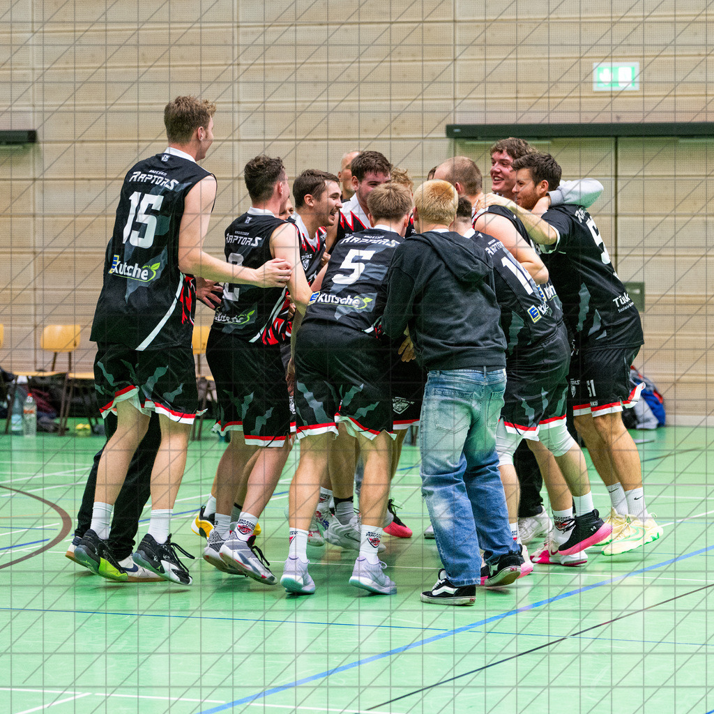 2. RL West | 19.10.2024 | BBC OS vs. Bad Essen | 2. RL West | 19.10.2024 | BBC OS vs. Bad Essen - - - - - CREDIT, www.bullenfotos.de, Martin König, Hörner Weg 40, D-49078 Osnabrück, +4917663732967, Nutzung und Weitergabe nur zu den vereinbarten Zwecken. Presseanfragen an Ersteller. Alle Rechte beim Ersteller. - - - - - - Realisiert mit Pictrs.com