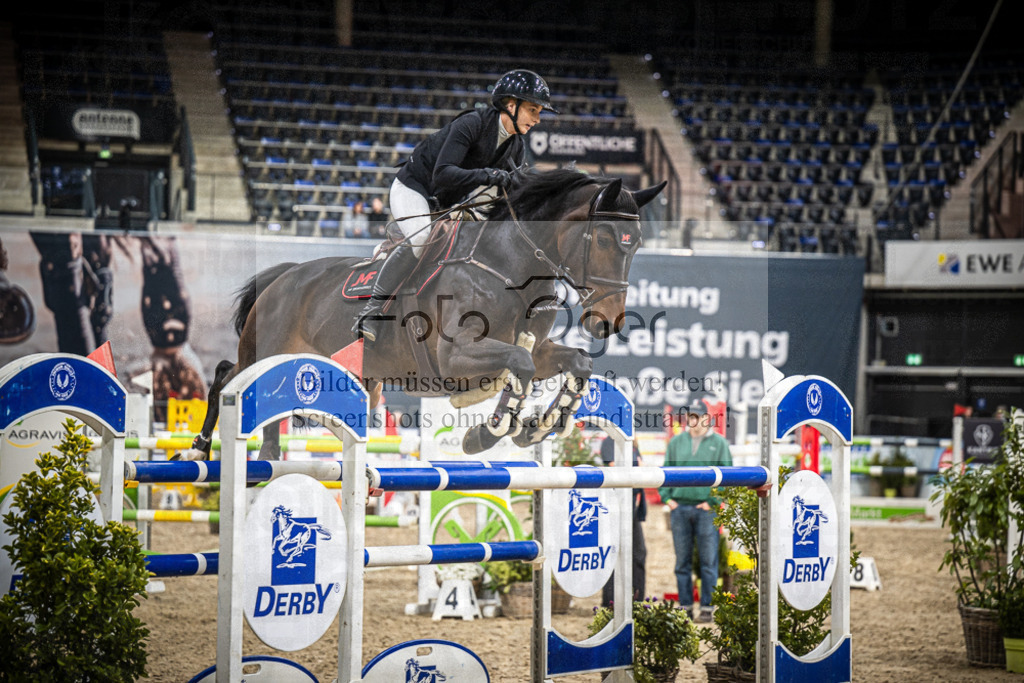 DOS_1187 | Entdecke hochwertige Reitturnierfotos von Foto Oger. Professionell, emotional und authentisch – jetzt Lieblingsmomente im Shop bestellen.Deutschlandweite Turnierfotografie. - Realisiert mit Pictrs.com