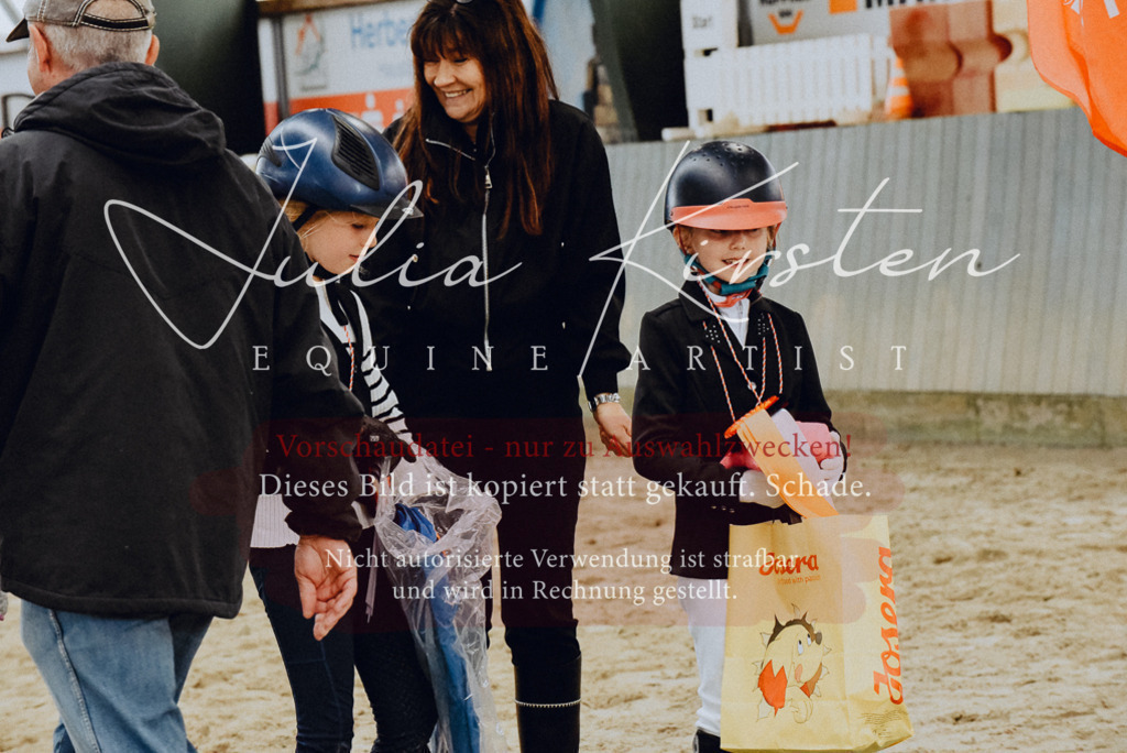 DSC_7106 | Pferde- und Turnierfotografie in Westsachsen. Pferdeportraits, Auftragszeichnungen und intuitive Kunst.