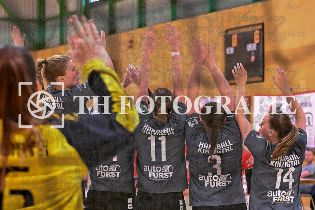 GER, SG Maulburg/Steinen - HB Kinzigtal, Handball, Suedbadenliga, 22. Spieltag, Saison 2023/2024, 27.04.2024 | Annika Frick (HB Kinzigtal, #16) erwartet einen Wurf

GER, SG Maulburg/Steinen - HB Kinzigtal, Handball, Suedbadenliga, 22. Spieltag, Saison 2023/2024, 27.04.2024

Foto: TH Fotografie/Thomas Hess
