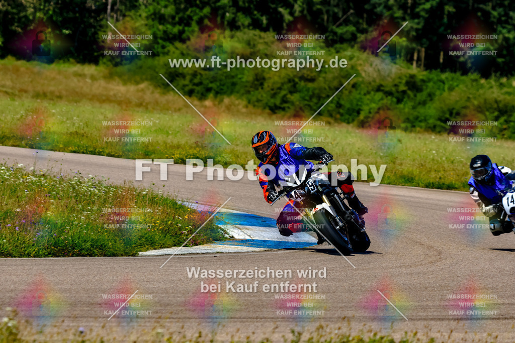 049-3055 | Hier findet Ihr Bilder von Touristenfahrten auf der Nürburgring Nordschleife oder von anderen Veranstaltungen die ich besucht habe. Viel Spass beim Durch Schauen 