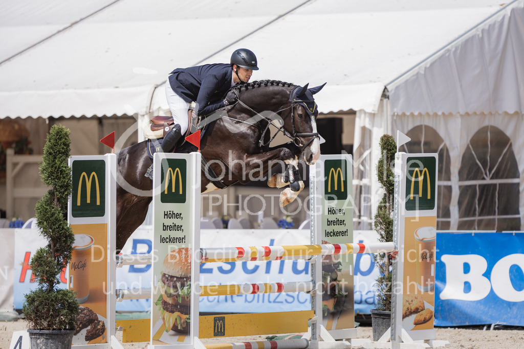 230518_MayDays_SprPf-A2-272 | Deine schönsten Turniermomente als professionelle Fotos! Entdecke hochwertige Pferdesport-Fotografie im Online-Shop. Jetzt Fotos finden & bestellen!