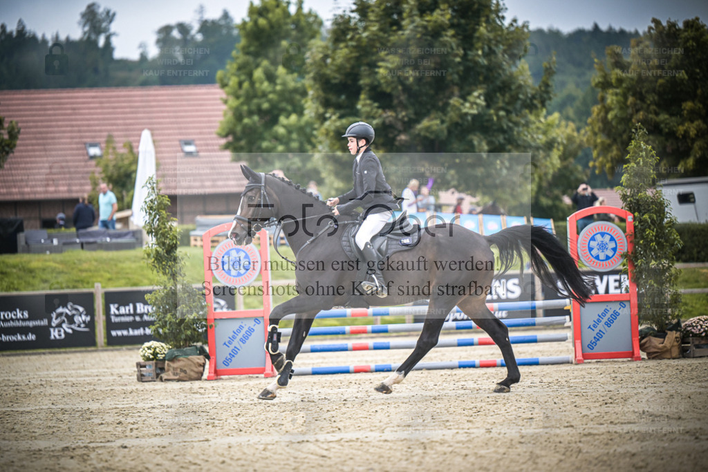 DOS_0593 | Entdecke hochwertige Reitturnierfotos von Foto Oger. Professionell, emotional und authentisch – jetzt Lieblingsmomente im Shop bestellen. - Realisiert mit Pictrs.com