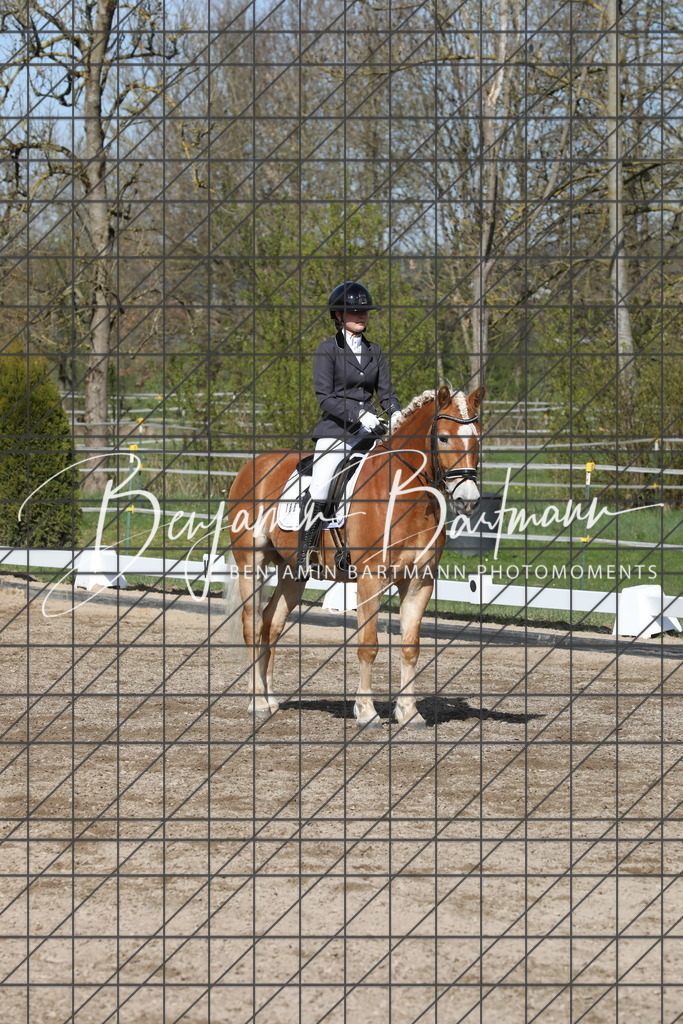 AZ2A3102 | Benjamin Bartmann Photomoments