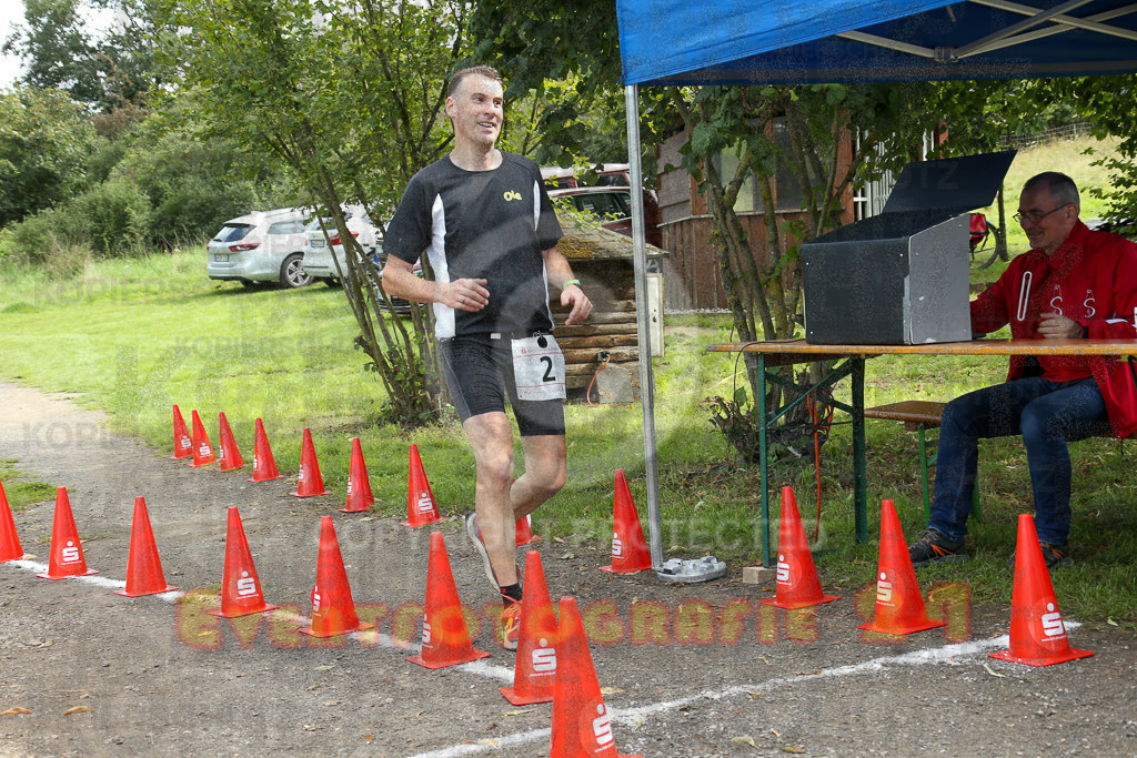230826_1540_EX1_1420 | Sportfotografie im Rhein-Sieg Kreis, Köln, Bonn, NRW, Rheinland Pfalz, Hessen, etc. Unser Tätigkeitsfeld umfasst den Laufsport vom Volkslauf über den Marathon, Duathlon, Triathon bis zum Ultralauf wie Kölnpfad Ultra oder Schindertrail.