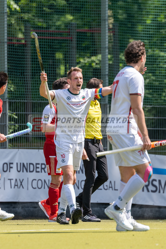 SFE_20240511_0075 | Krefeld, Deutschland, 11.05.2024: Niklas Wellen (Crefelder HTC) in Aktion waehrend des Spiels der Feldhockey 1. Bundesliga Herren zwischen Crefelder HTC - Rot Weiss Köln im Gerd-Wellen-Hockeyanlage am 11.05.2024 in Krefeld, Deutschland. (Foto von Stephan Fehrmann)

Krefeld, Germany, 11.05.2024: Niklas Wellen (Crefelder HTC) in action during the game of Feldhockey 1. Bundesliga Herren between Crefelder HTC - Rot Weiss Köln in Gerd-Wellen-Hockeyanlage at 11.05.2024 in Krefeld, Deutschland. (Foto from Stephan Fehrmann)