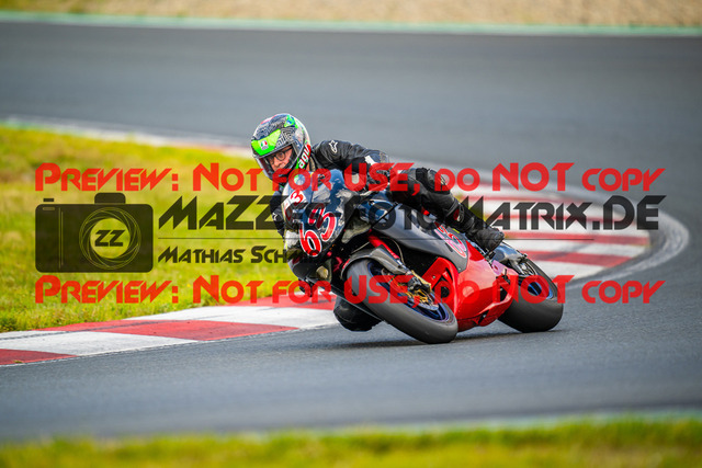 MaZZes_FotoMatrix_240724_6007705_2-309 | ROT