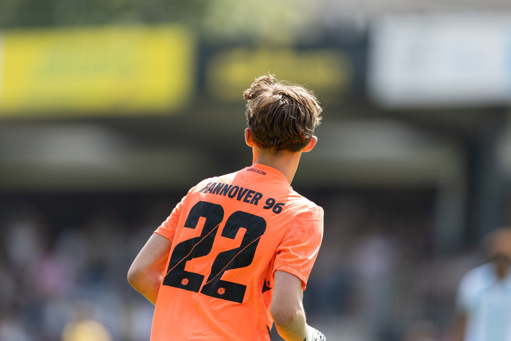 Fußball I Männer I 40. Pfingscup Hollage I 13062 | realhellocedii - Realisiert mit Pictrs.com