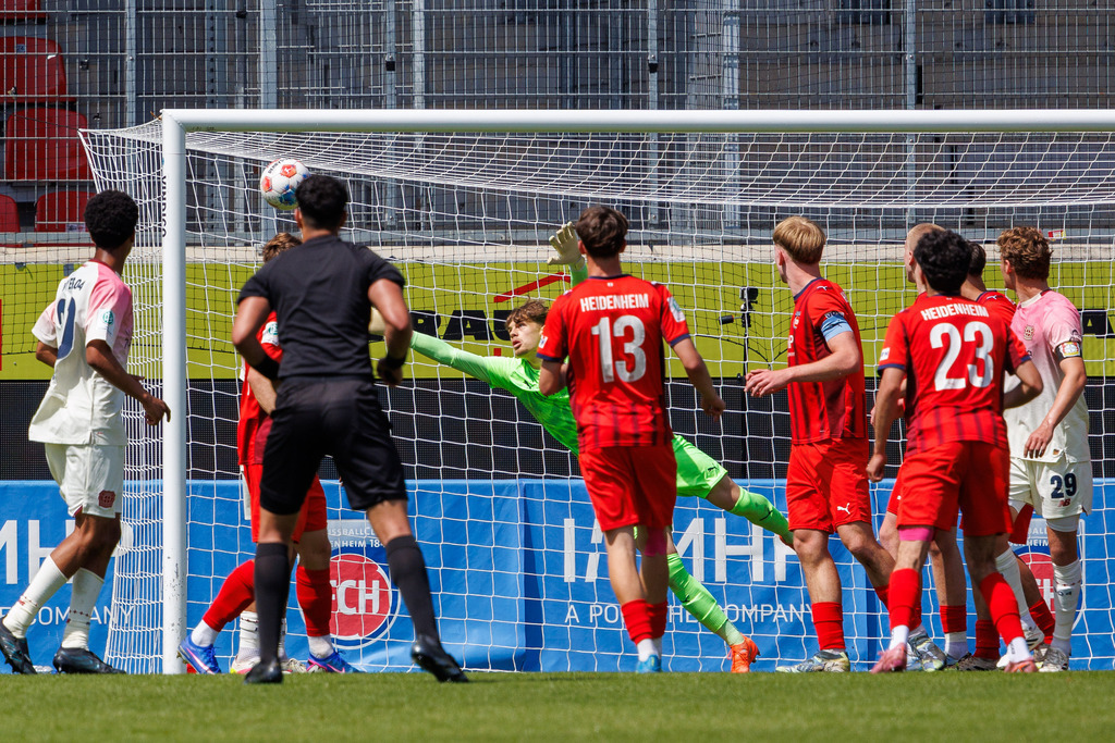 20260503-U19_FCH-LEV_092 | 1.FC Heidenheim 1846 vs. Bayer 04 Leverkusen, Fußball, U19, A-Junioren, NWL, U19-DFB-Nachwuchsliga, 2025/2026, Achtelfinale, 03.05.2026 in Heidenheim, Voith Arena(Foto: Michael Bulling) - Realisiert mit Pictrs.com